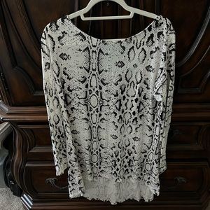 LAST CHANCE!! Snakeskin print tunic
